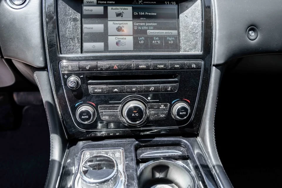 2015 Jaguar X351 XJ - Image 15 of 20