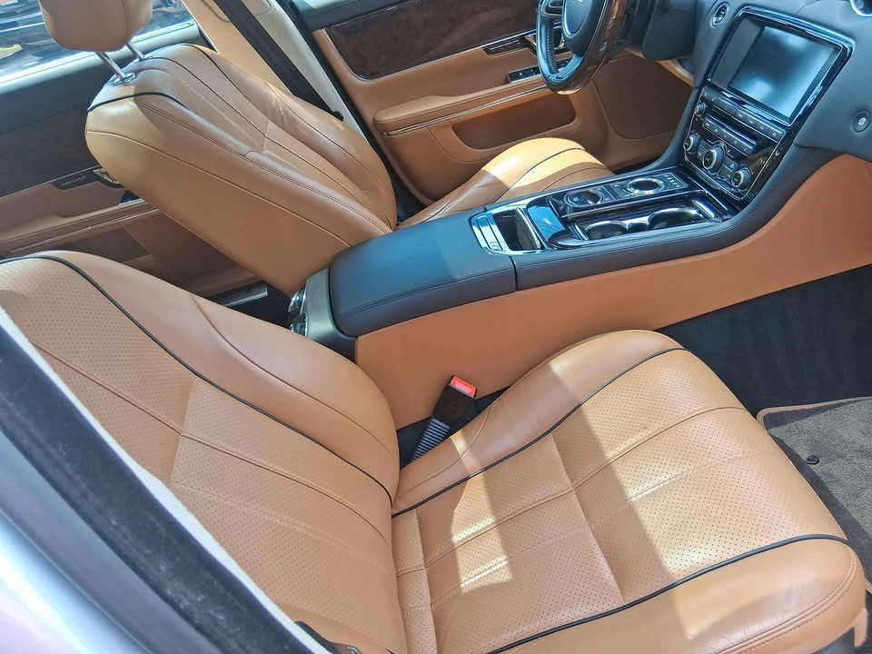 2015 Jaguar X351 XJ - Image 9 of 10