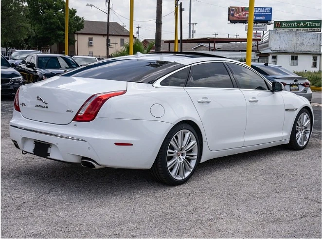 2015 Jaguar X351 XJ - Image 3 of 6