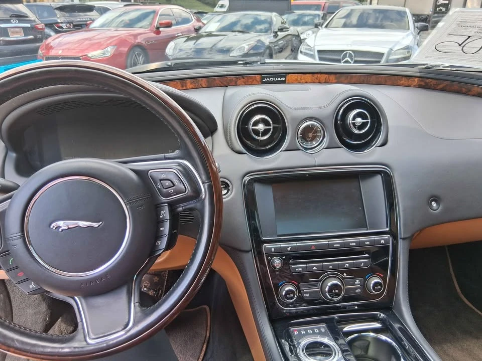 2015 Jaguar X351 XJ - Image 10 of 10