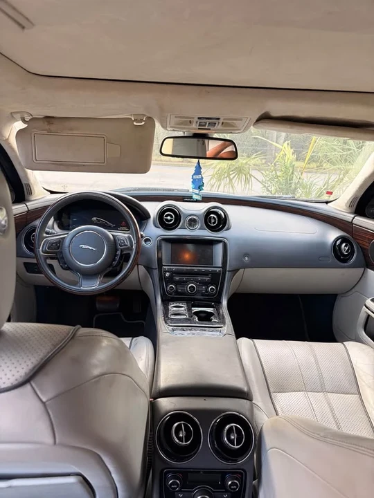 2015 Jaguar X351 XJ - Image 5 of 5