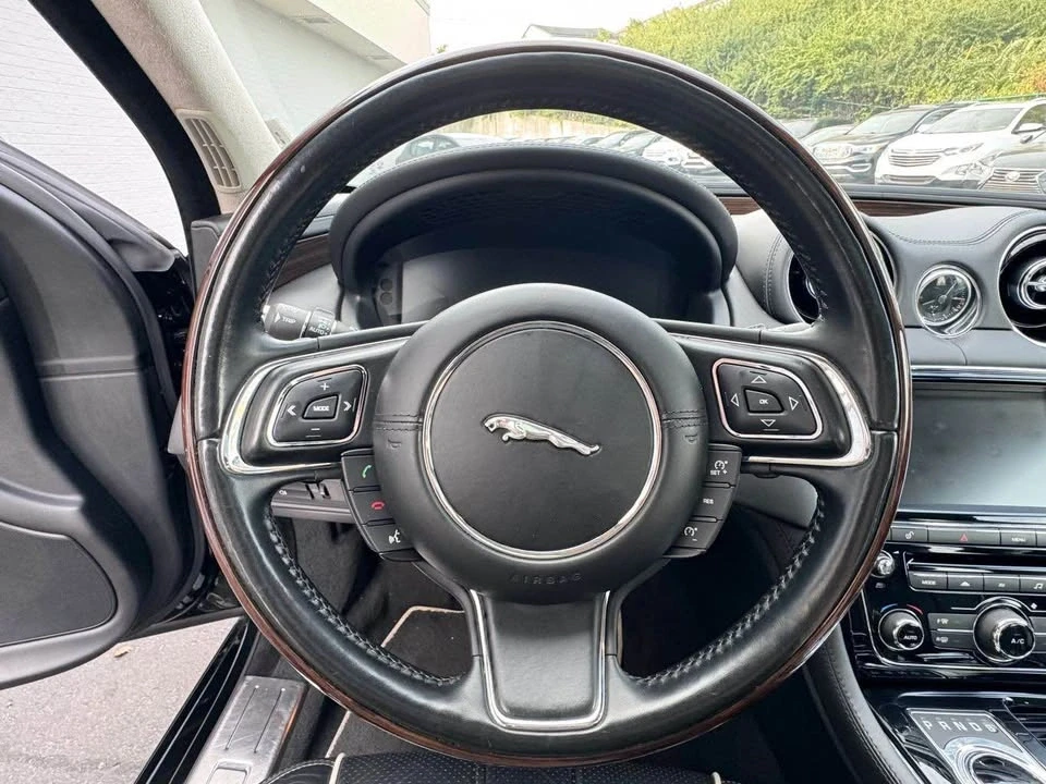 2015 Jaguar X351 XJ - Image 11 of 20
