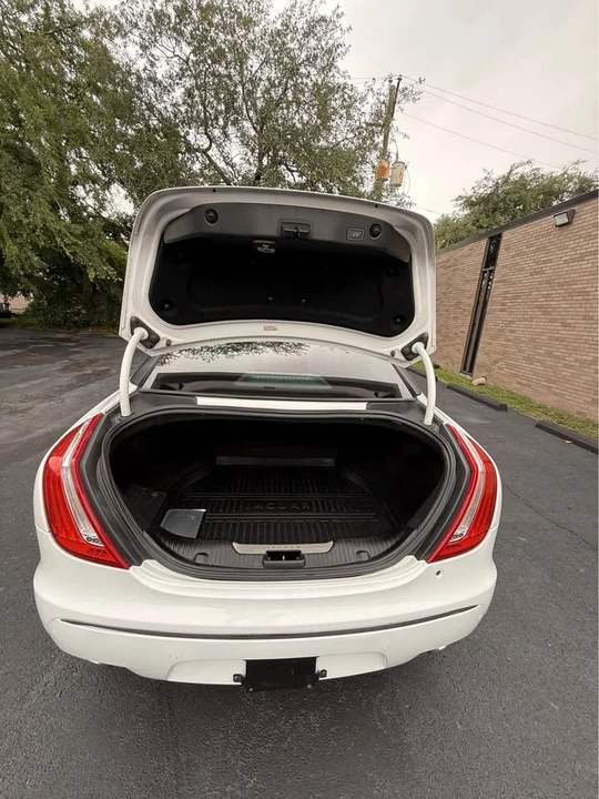 2015 Jaguar X351 XJ - Image 5 of 14