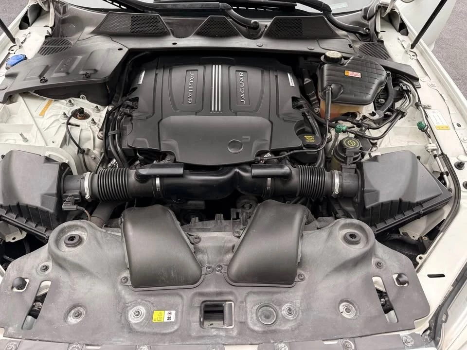 2015 Jaguar X351 XJ - Image 13 of 14