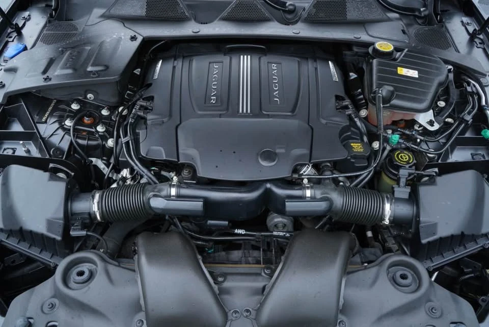 2015 Jaguar X351 XJ - Image 19 of 20