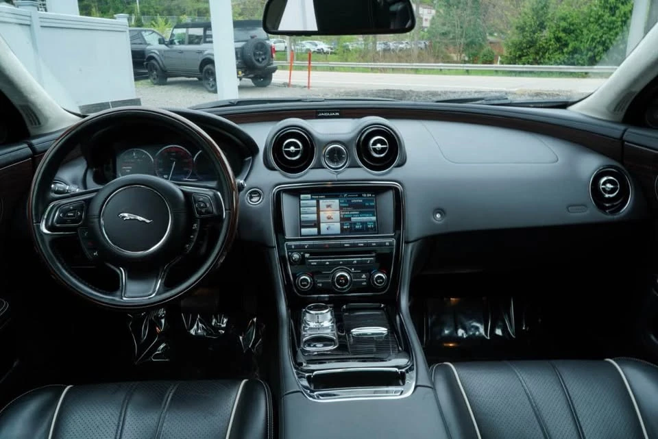 2015 Jaguar X351 XJ - Image 9 of 20