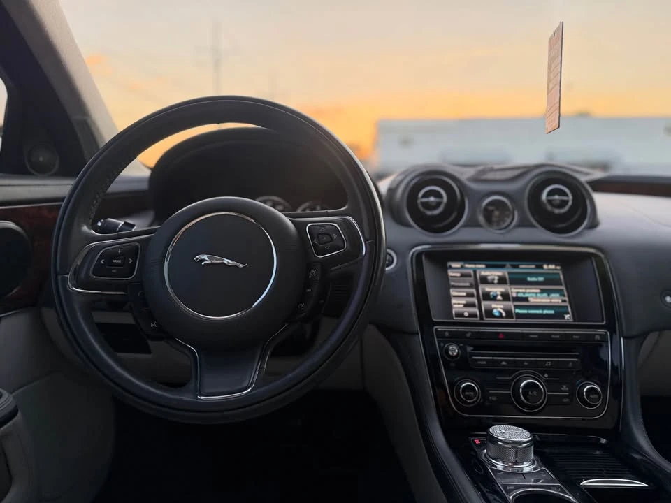 2015 Jaguar X351 XJ - Image 9 of 16