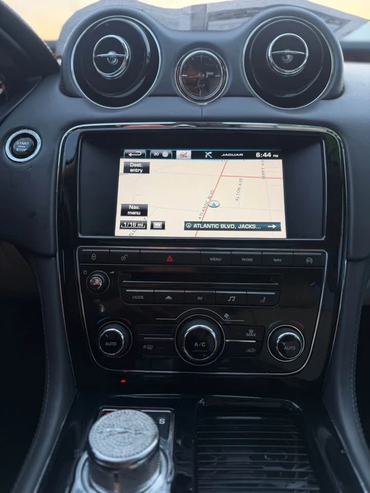 2015 Jaguar X351 XJ - Image 13 of 16