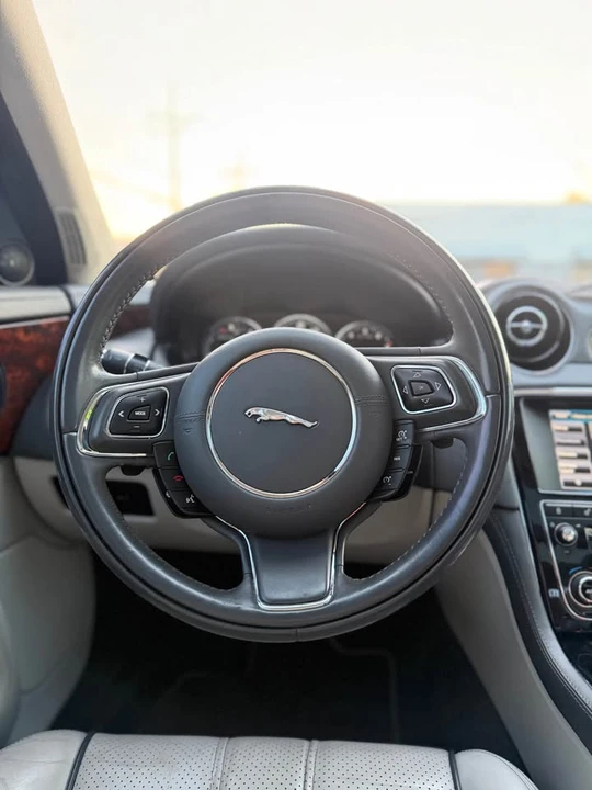 2015 Jaguar X351 XJ - Image 10 of 16