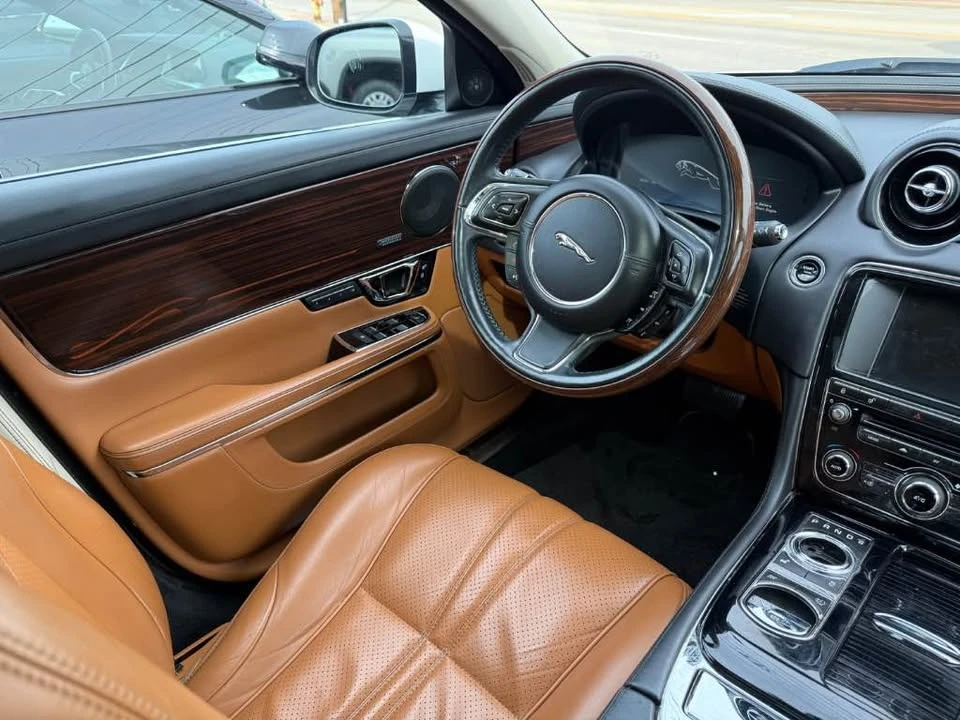 2015 Jaguar X351 XJ - Image 9 of 13