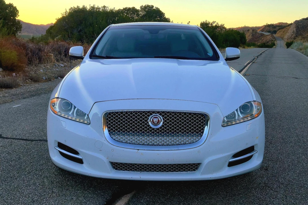 2015 Jaguar X351 XJ - Image 2 of 31
