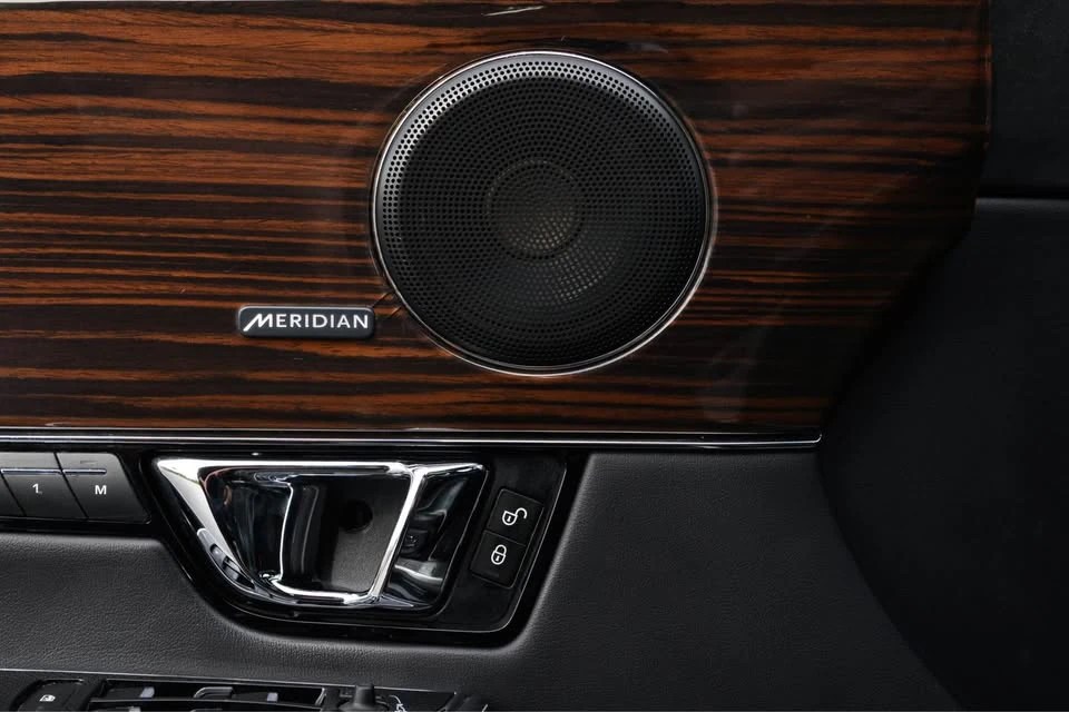 2015 Jaguar X351 XJ - Image 13 of 18