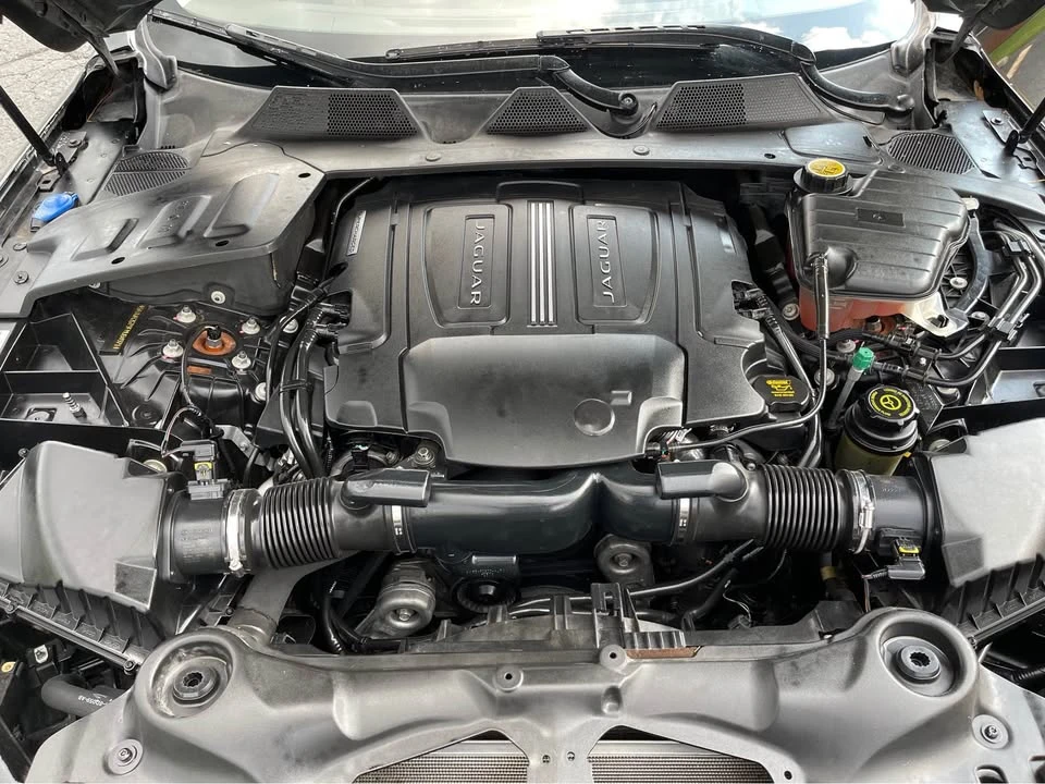 2015 Jaguar X351 XJ - Image 17 of 17