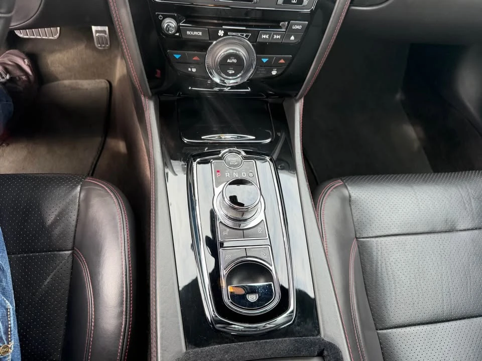 2015 Jaguar X150 XKR - Image 12 of 19