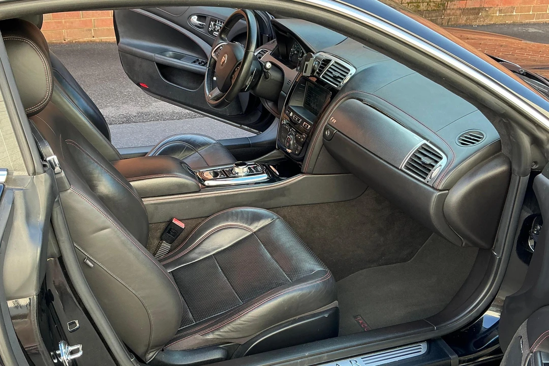 2015 Jaguar X150 XKR - Image 29 of 31