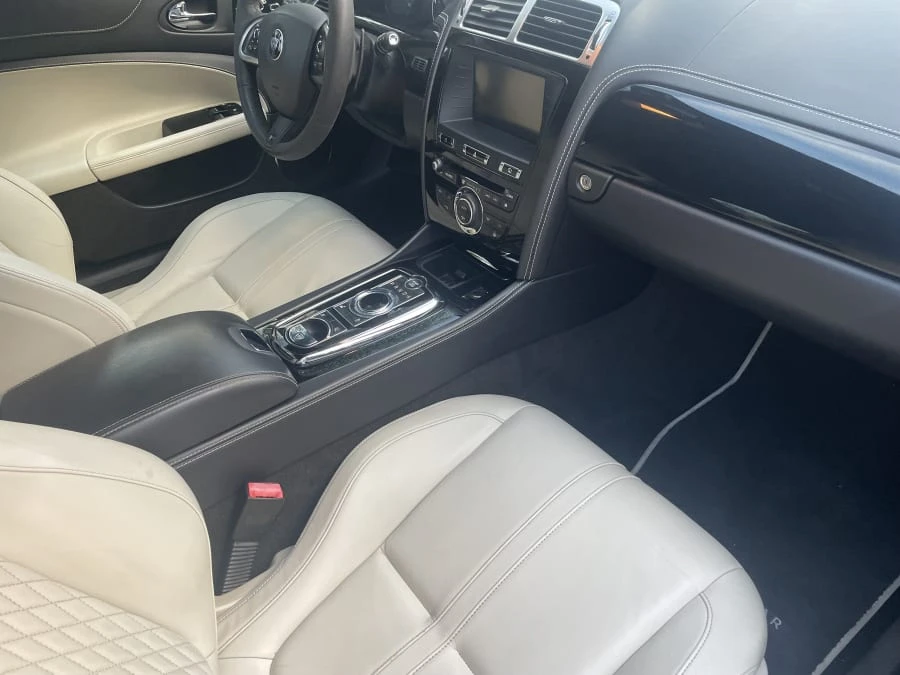 2015 Jaguar X150 XKR - Image 11 of 14