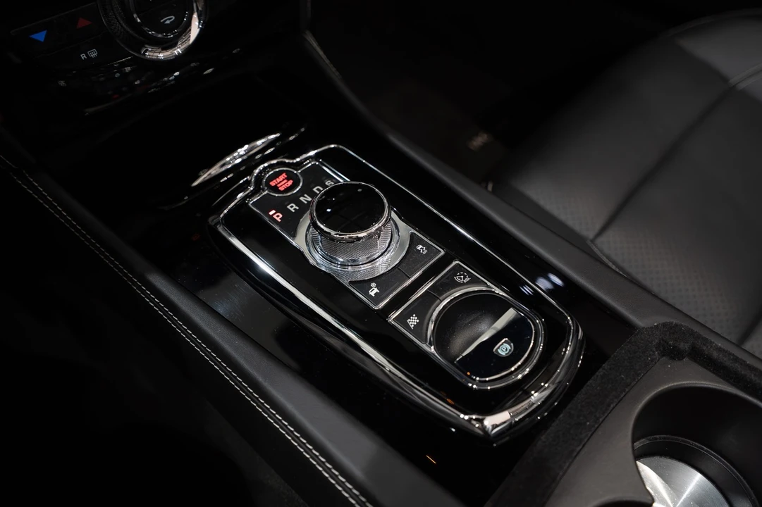 2015 Jaguar X150 XKR - Image 17 of 31