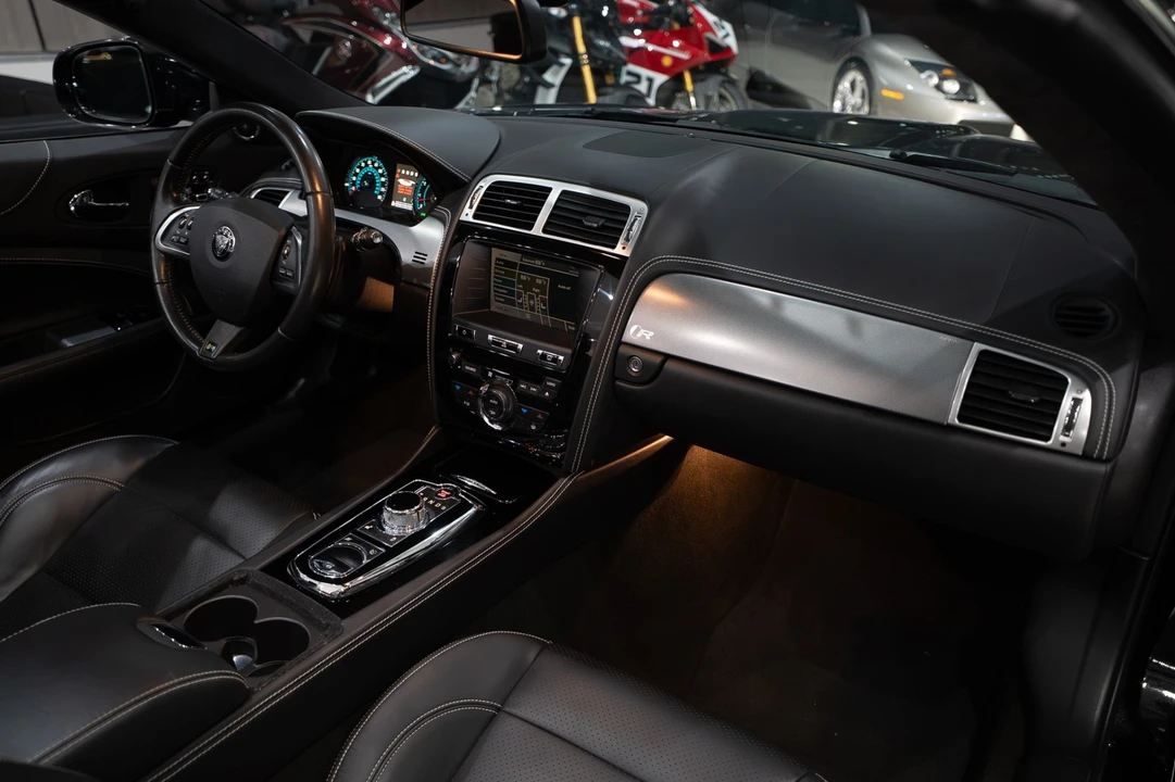 2015 Jaguar X150 XKR - Image 27 of 31
