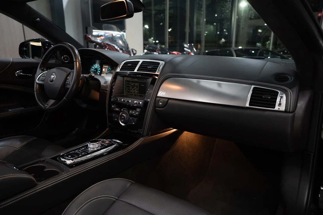 2015 Jaguar X150 XKR - Image 28 of 31