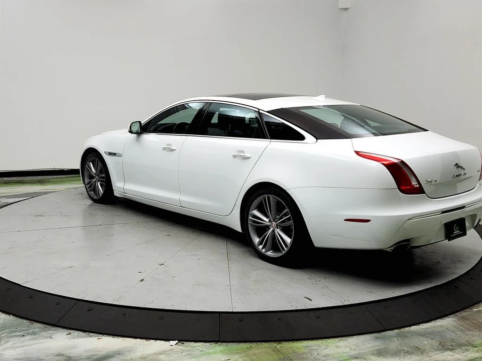 2015 Jaguar X351 XJ - Image 7 of 12