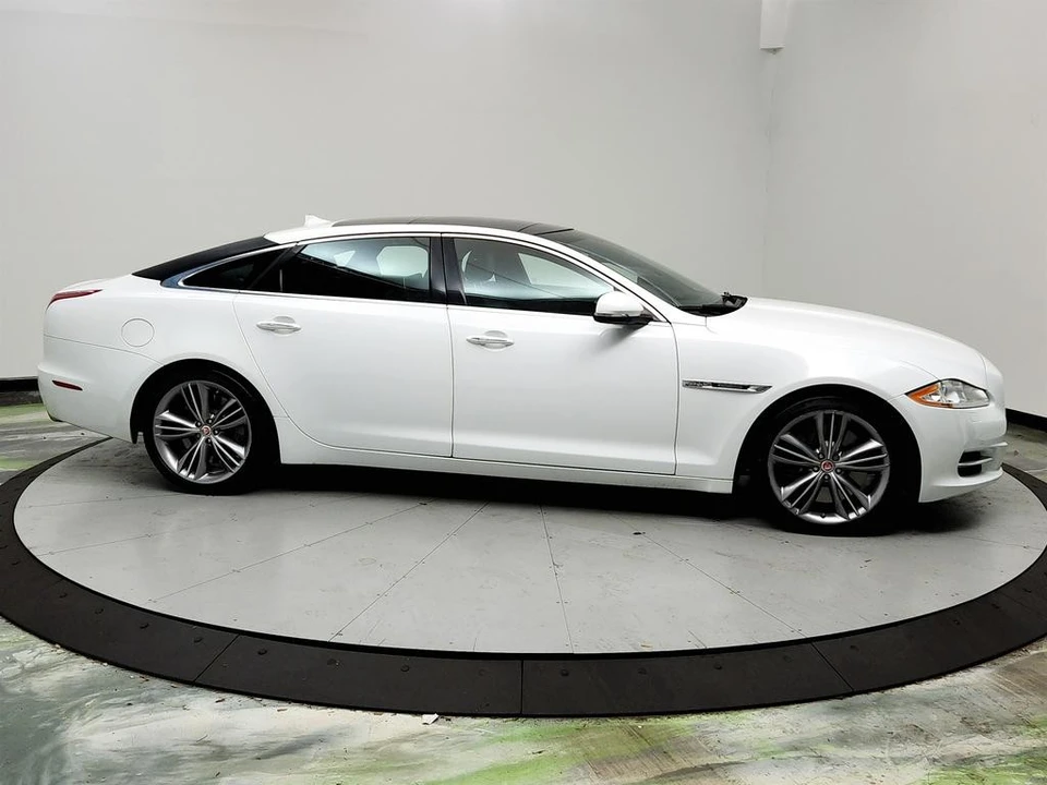 2015 Jaguar X351 XJ - Image 4 of 12
