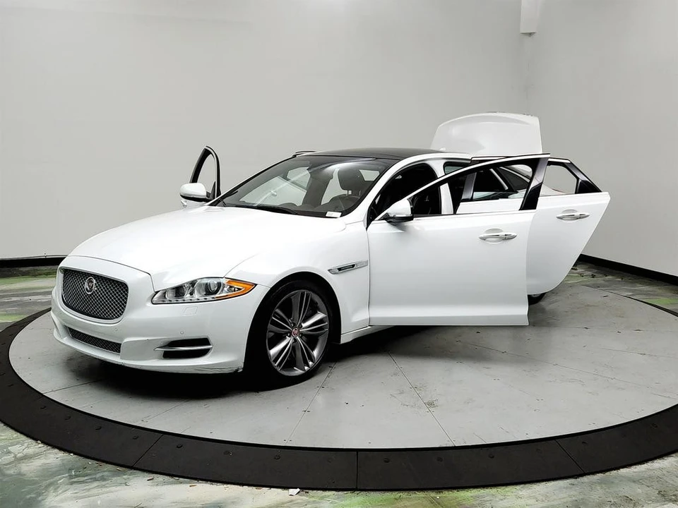 2015 Jaguar X351 XJ - Image 9 of 12