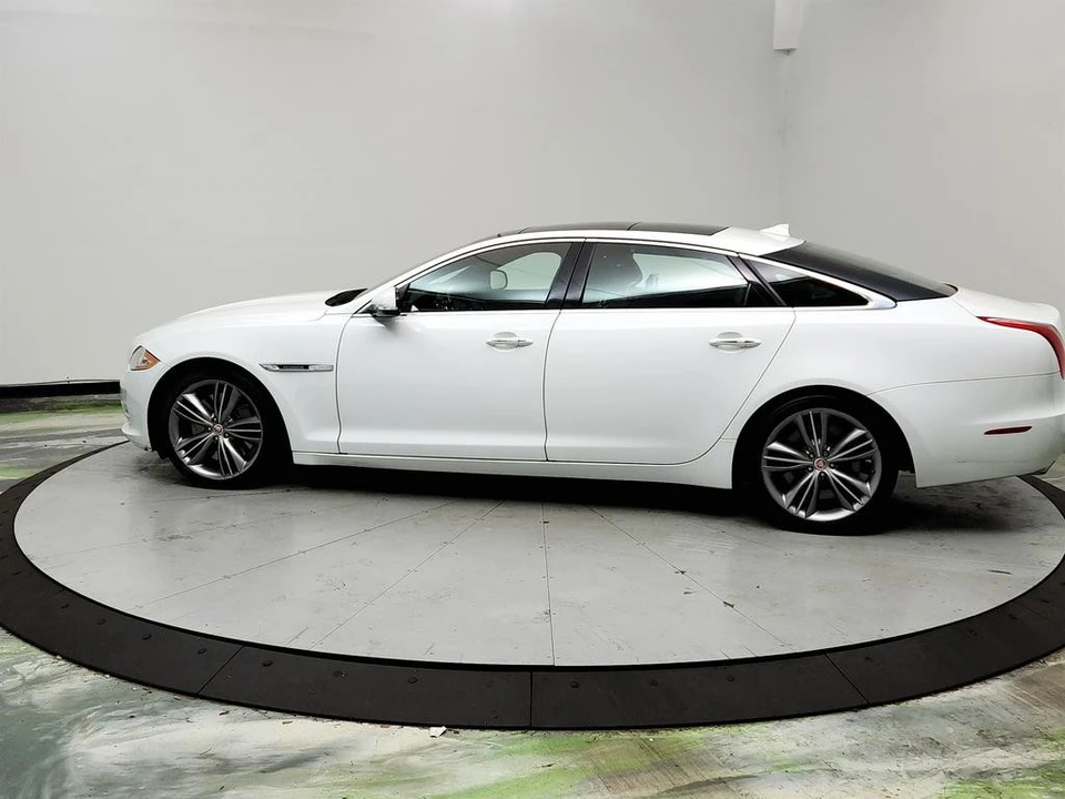 2015 Jaguar X351 XJ - Image 8 of 12
