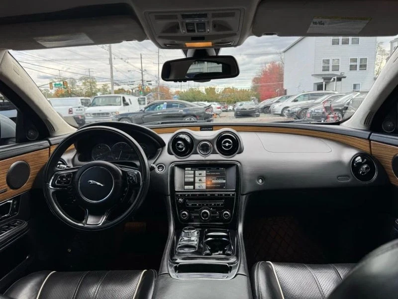 2015 Jaguar X351 XJ - Image 9 of 12