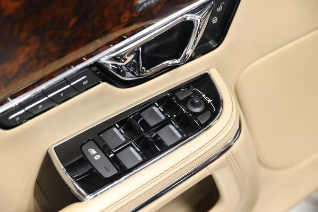 2015 Jaguar X351 XJ - Image 12 of 12