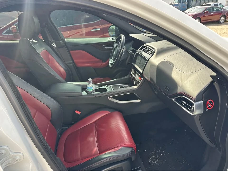 2015 Jaguar F-Pace - Image 10 of 11