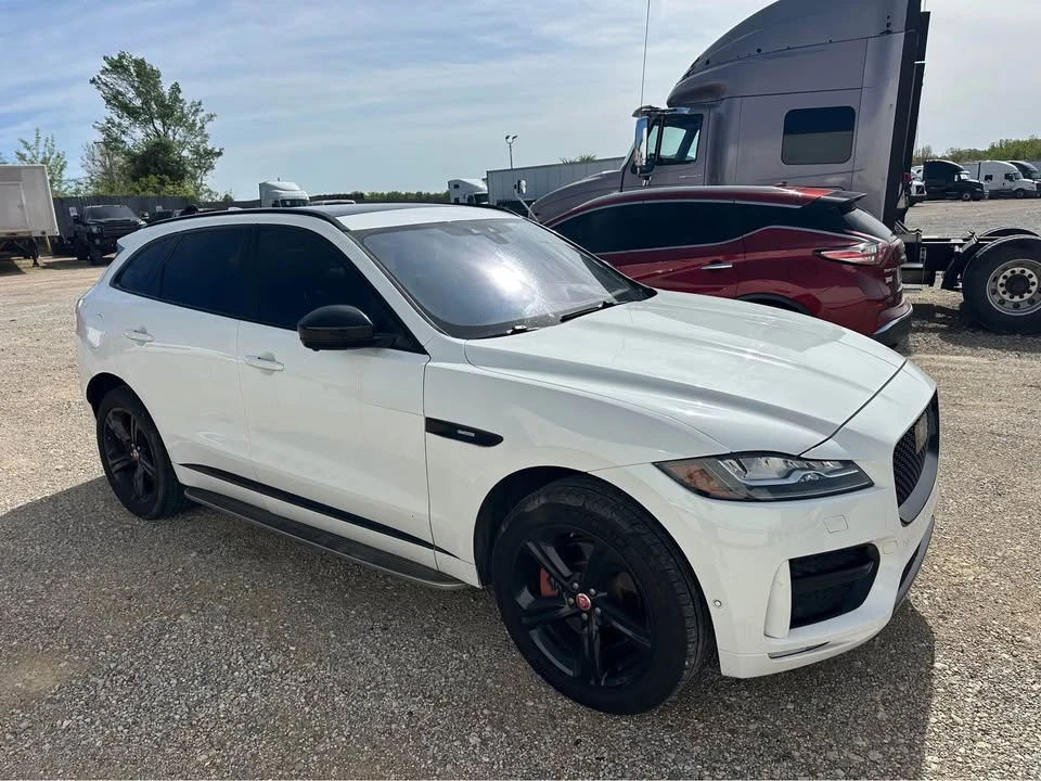 2015 Jaguar F-Pace - Image 3 of 11