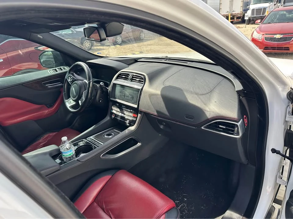 2015 Jaguar F-Pace - Image 9 of 11