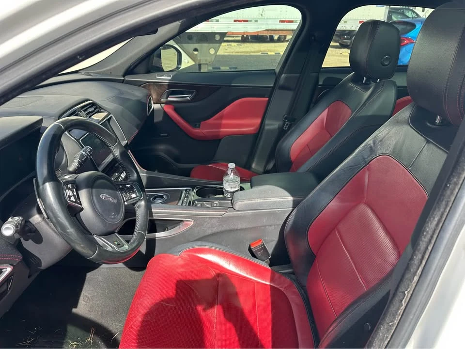 2015 Jaguar F-Pace - Image 8 of 11