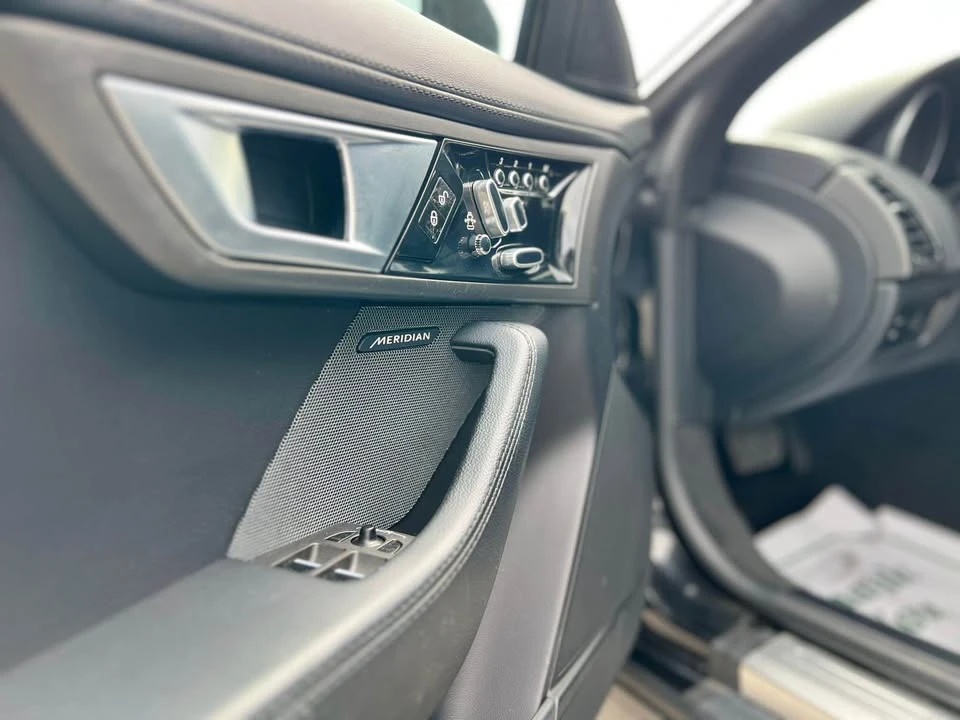 2015 Jaguar F-Type 1st Gen - Image 4 of 18