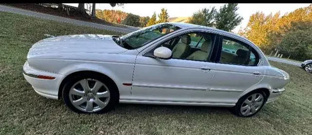 2015 Jaguar X-Type - Image 2 of 6