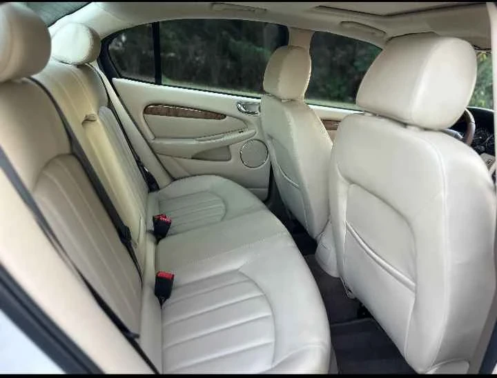 2015 Jaguar X-Type - Image 6 of 6