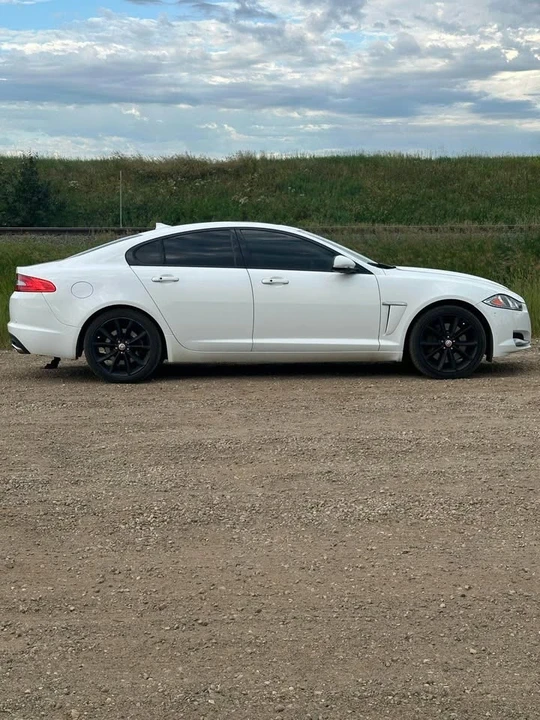 2015 Jaguar X250 XF - Image 2 of 7
