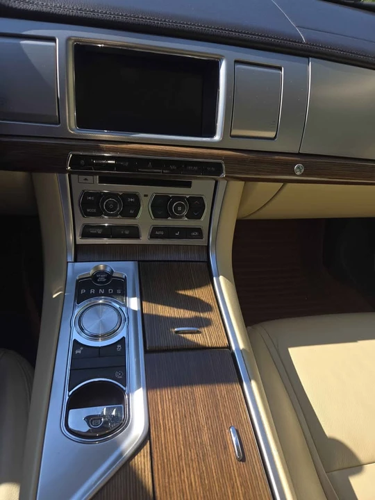 2015 Jaguar X250 XF - Image 5 of 6