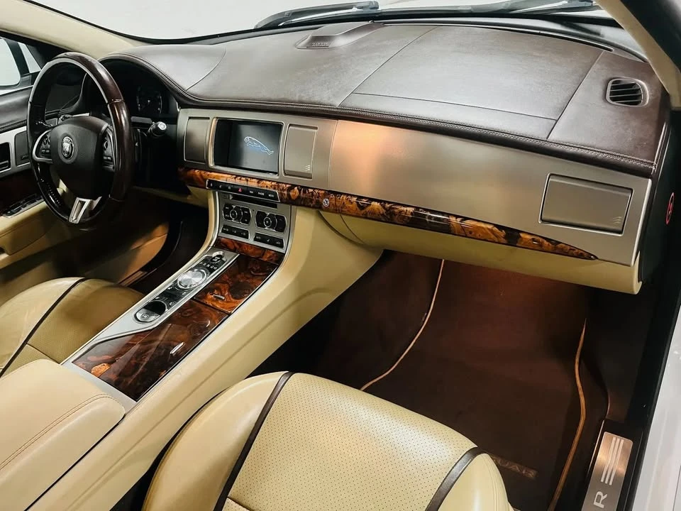 2015 Jaguar X250 XF - Image 15 of 19