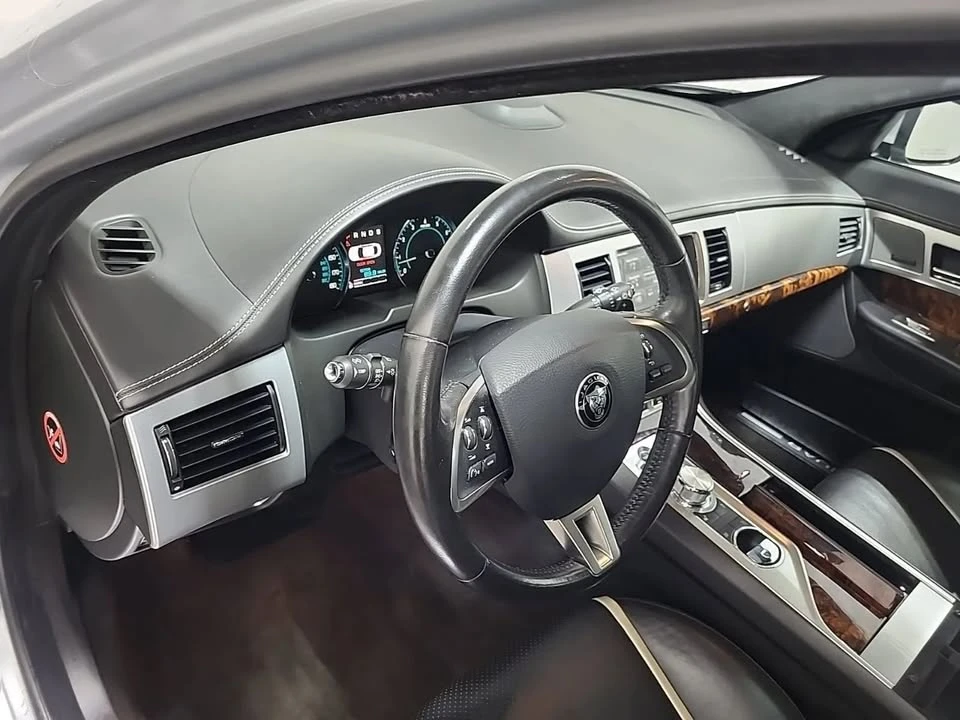 2015 Jaguar X250 XF - Image 9 of 17