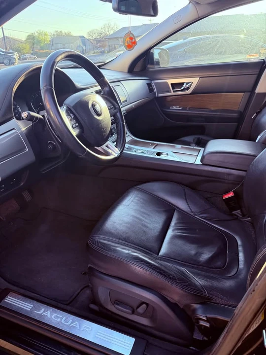 2015 Jaguar X250 XF - Image 9 of 15