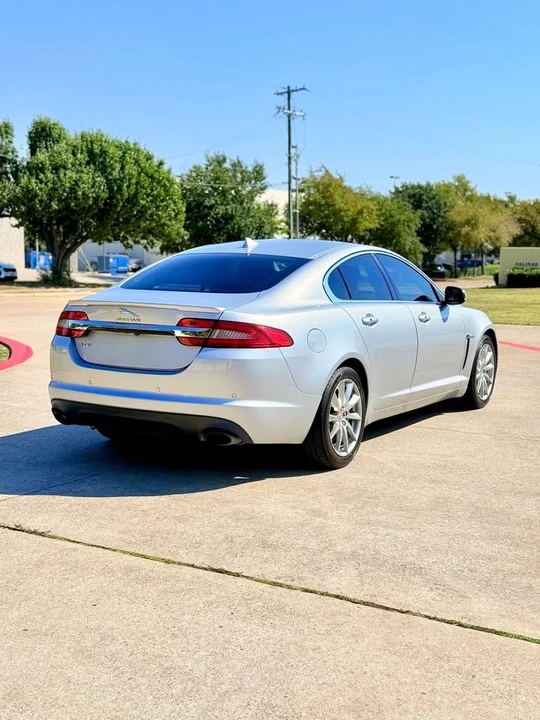 2015 Jaguar X260 XF - Image 8 of 15