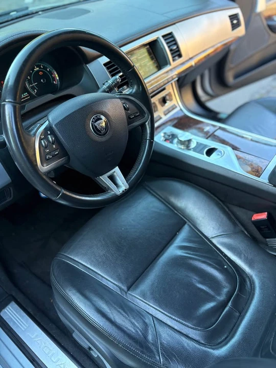 2015 Jaguar X250 XF - Image 10 of 11