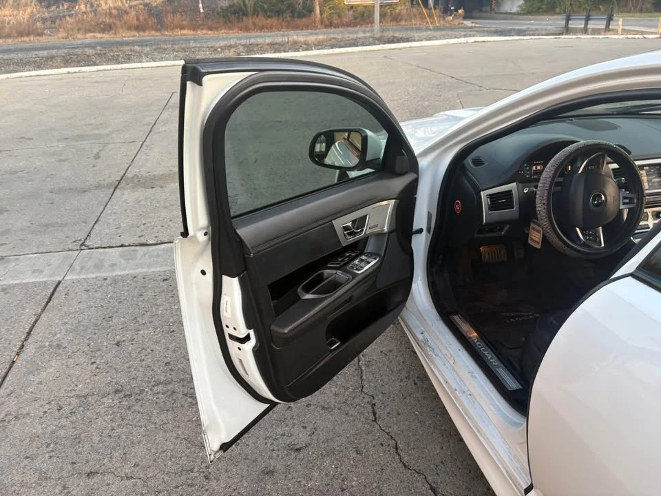 2015 Jaguar X250 XF - Image 2 of 10