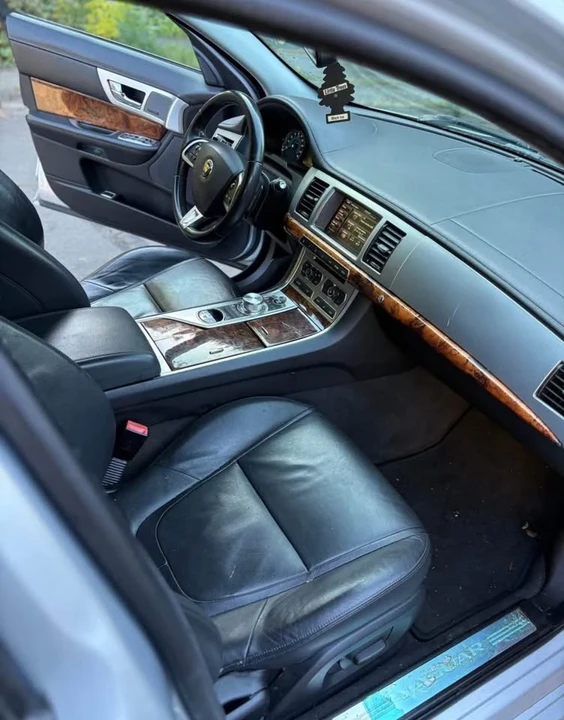 2015 Jaguar X250 XF - Image 6 of 11