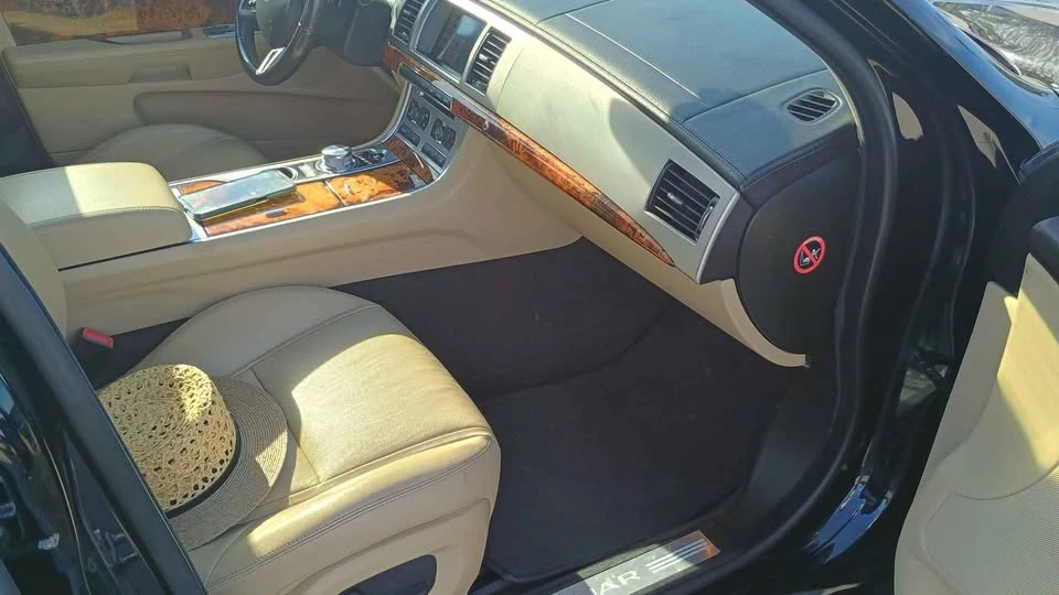 2015 Jaguar X250 XF - Image 10 of 10