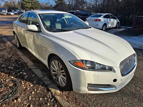 2015 Jaguar XF Sedan