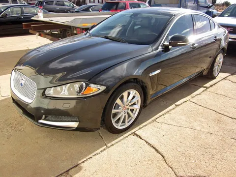 2015 Jaguar XF Premium 2.0