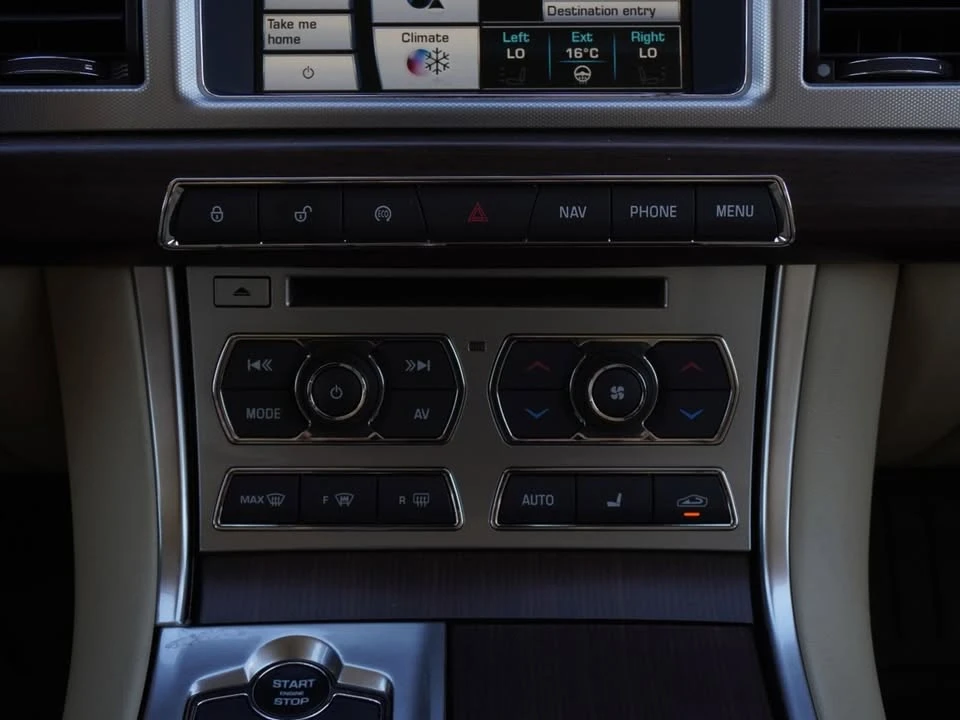 2015 Jaguar X250 XF - Image 18 of 20