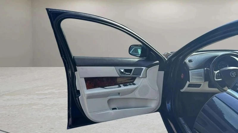 2015 Jaguar X250 XF - Image 9 of 20